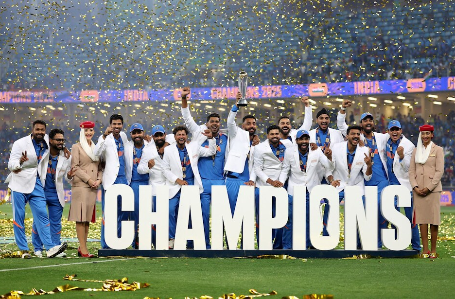 ICC ने रैंकिंग अपडेट के साथ चैंपियंस ट्रॉफी की जश्न की तस्वीर भी साझा की।