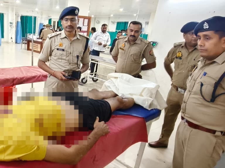 साइको किलर ने पिस्टल छीनकर पुलिसवालों पर फायरिंग की। जवाबी फायरिंग में उसे गोली लगी। जिला अस्पताल में इलाज के दौरान उसने दम तोड़ दिया।