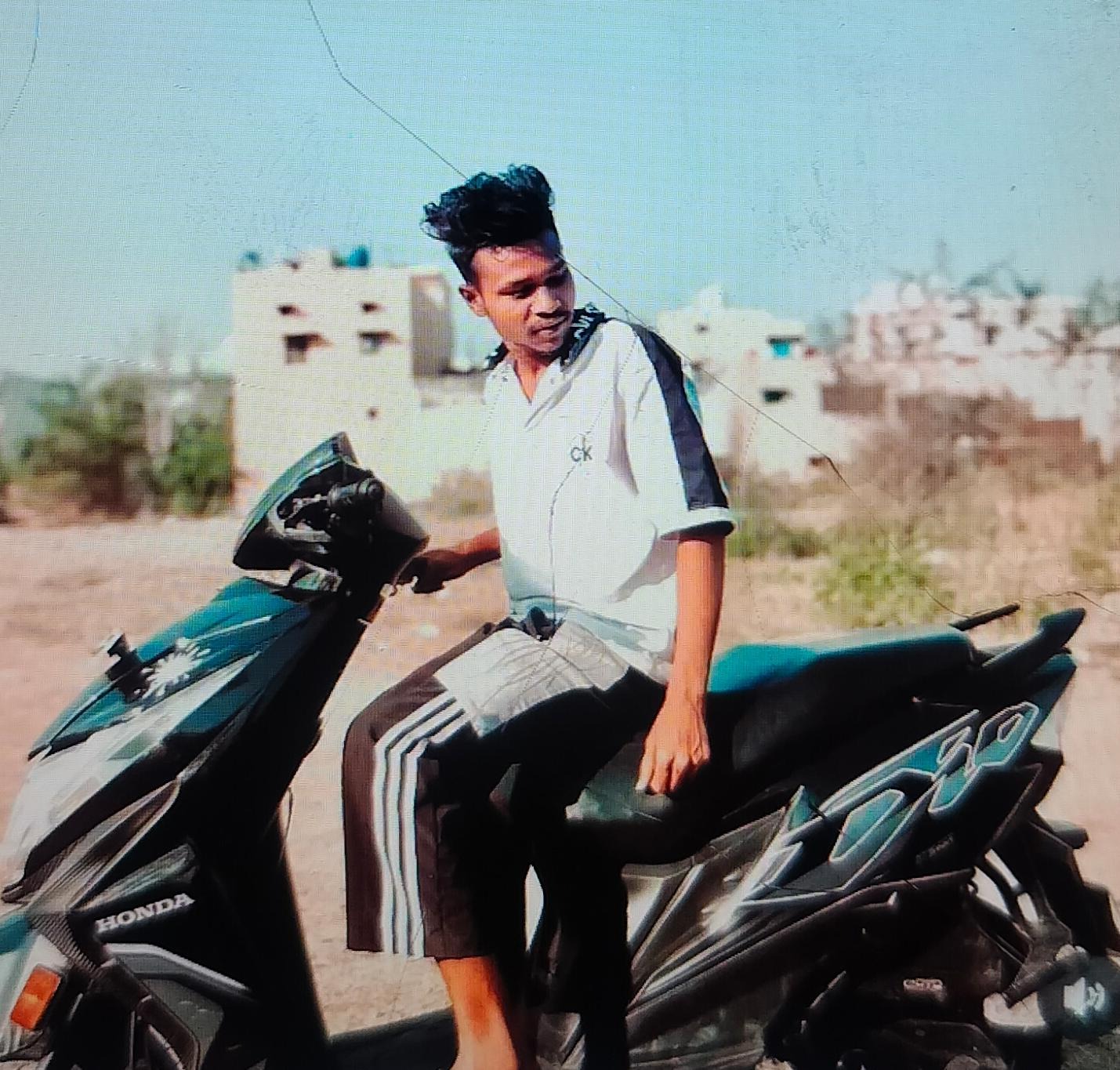 मृतक जितेश ठाकुर।