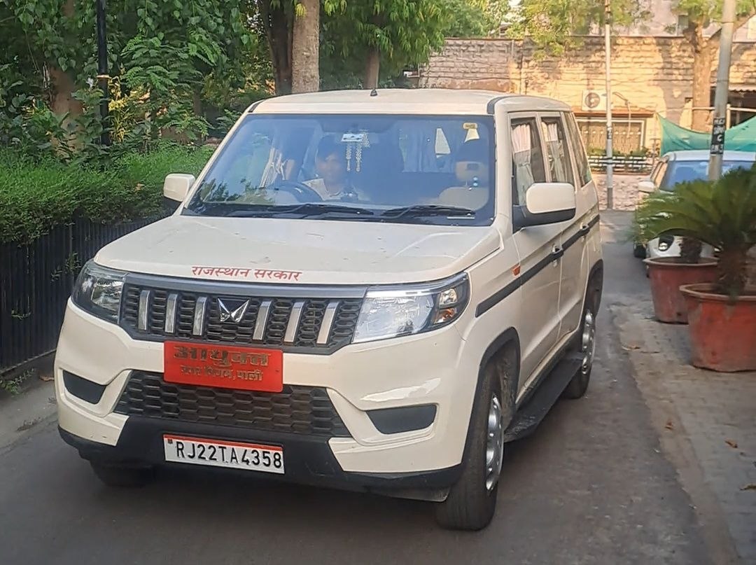 फिर खुद के ऑफिस में लौटे निगम आयुक्त:  हाईकोर्ट के आदेश के बाद गाड़ी फिर से मिली, ऑफिस के खुले ताले – Pali (Marwar) News