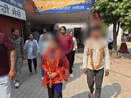 पंजाब-चंडीगढ़ दिनभर, 10 बड़ी खबरें: पहले बॉयफ्रेंड की पिटाई, फिर थाने के बाहर शादी; भाई-भाभी की गोली मारकर हत्या, 12वीं का रिजल्ट जारी - Punjab News comp 1 27 1778678089