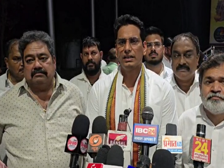 कांग्रेस विधायक देवेंद्र यादव।