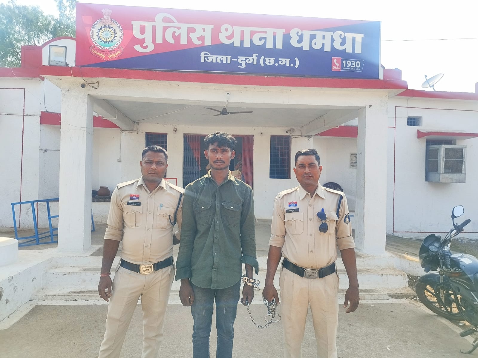 पुलिस ने मवेशी तस्कर आरोपी को किया गिरफ्तार।