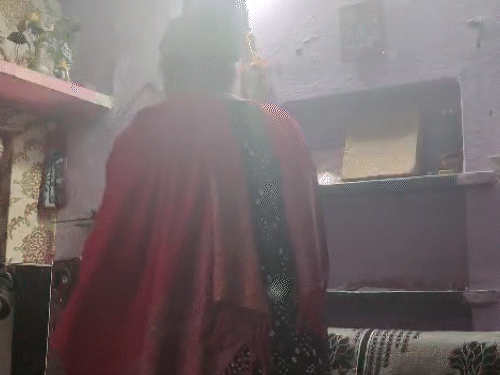मर्डर के आरोपी के परिजनों से 50 हजार लिए।