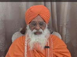 पंजाब से राज्यसभा सदस्य संत बलवीर सिंह सीचेवाल।