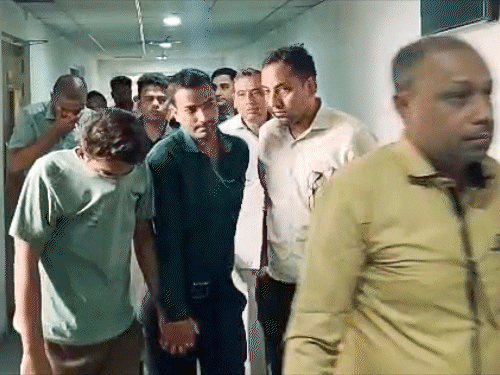 CBI ने पांचों आरोपियों को गुरुवार को दिल्ली के राउज एवेन्यू कोर्ट में पेश किया।