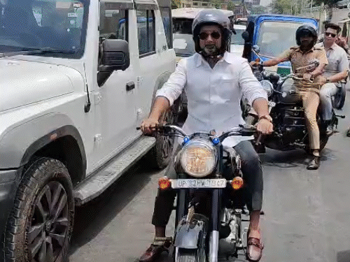 UP Minister Danish Azad Rides Bullet to Office, Saves Fuel