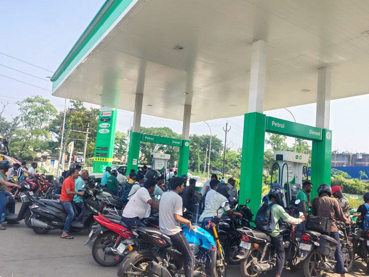 Jharkhand Fuel Price Hike | Petrol Diesel Rush at Pumps