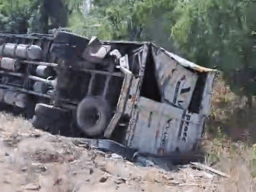 Dharuheda Accident: School Bus & Canter Collision, 20 Kids Safe