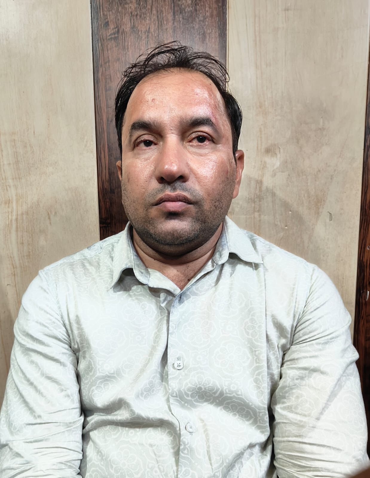 असिस्टेंट प्रोफेसर परमजीत सिंह की तस्वीर। पुलिस ने लखनऊ यूनिवर्सिटी कैंपस से रात में थाने ले गई।