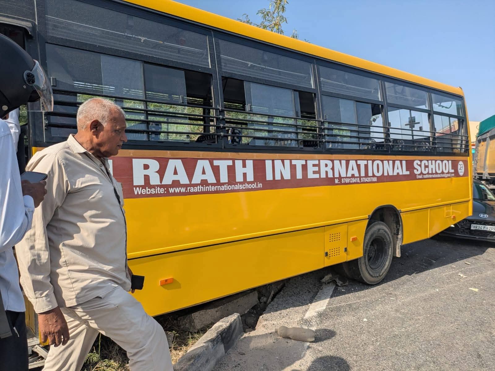 School Bus and Truck Accident on Delhi-Jaipur Highway Near Rewari ...