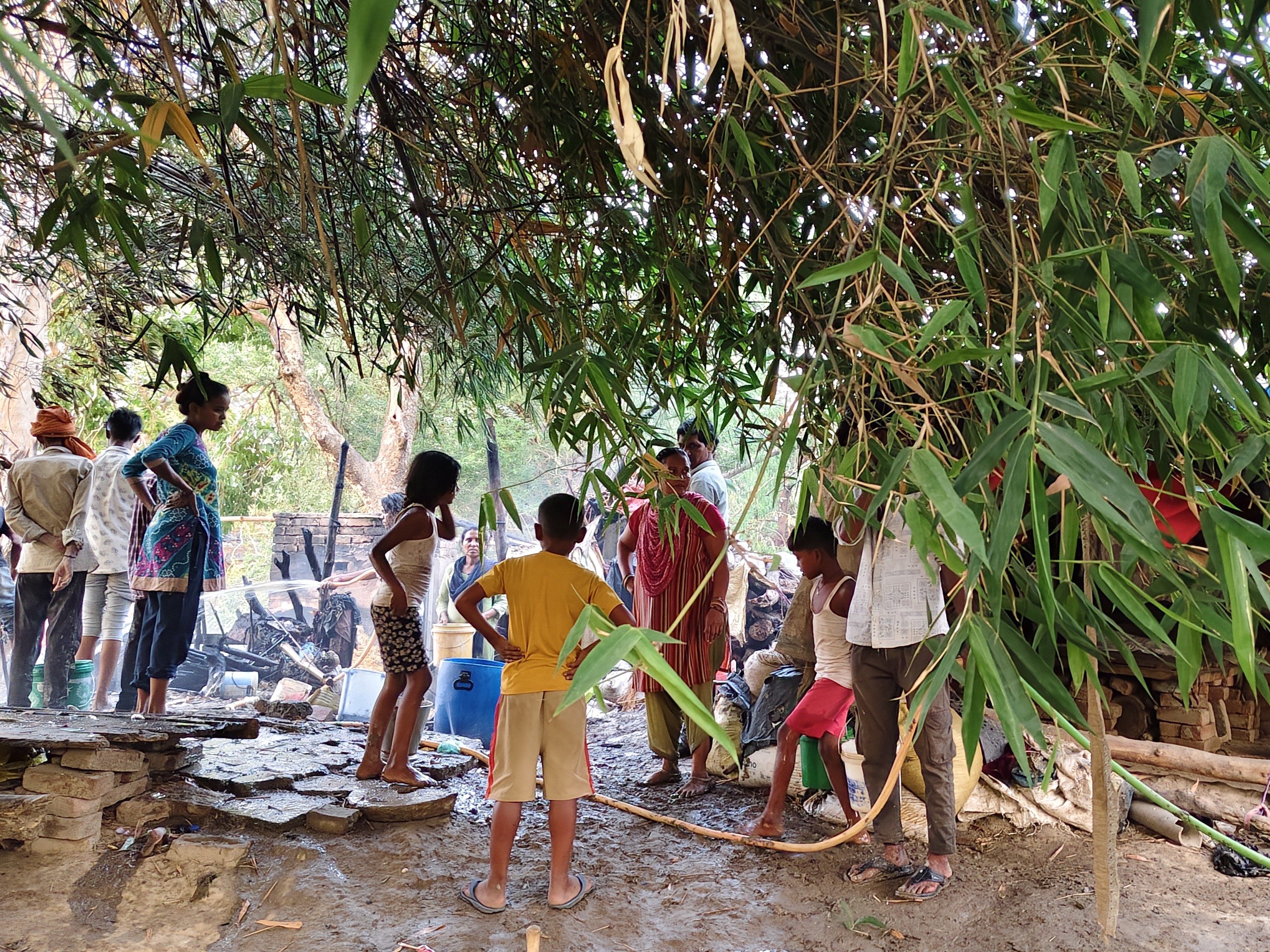Kanpur Hut Fire | Villagers douse flames, thousands of goods razed
