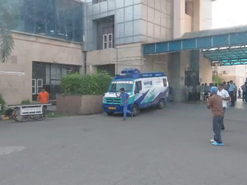 रोहतक पीजीआई के ट्रॉमा सेंटर से ऑर्गन को स्पेशल वैन में दिल्ली भेजा गया।