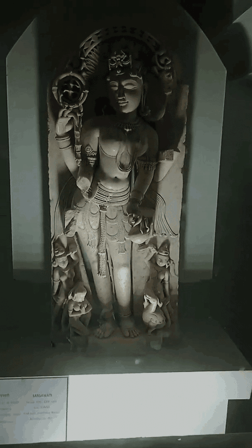 ब्रिटिश म्यूजियम ग्रेट रसल स्ट्रीट में मां वाग्देवी की यह प्रतिमा रखी हुई है।