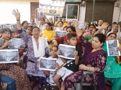 Mahalka(Sardhana)-Meerut News ( महलका(सरधना) - मेरठ न्यूज़): Mahalka(Sardhana) - Meerut News Hindi Samachar, Latest News Headlines and Breaking News - Dainik Bhaskar