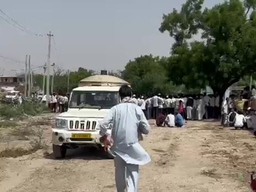 घटना का पता चलते ही पूरे गांव में दहशत फैल गई थी।
