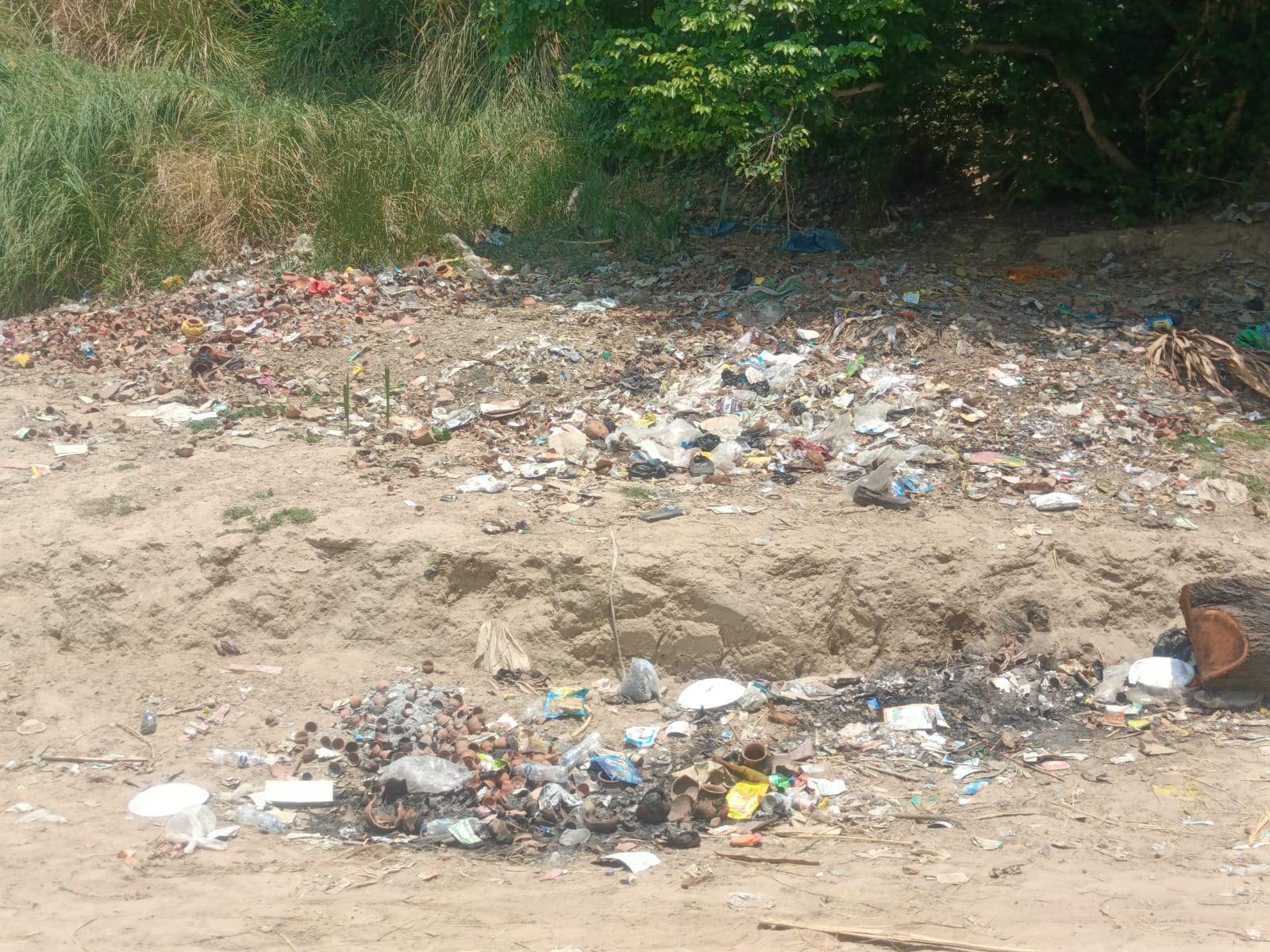 Surat Garbage Suratapur Sanitation Woes | Disease Risk From Garbage Accumulation