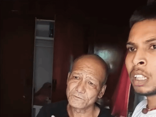 वीडियो में दिख रहे बुजुर्ग शख्स को भी गिरफ्तार कर लिया गया है.