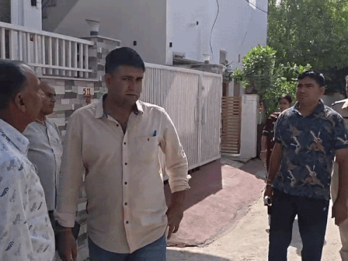 After the chain snatching incident with a woman in Bihari Ganj Ambika Colony, Alwar Gate police station area of Ajmer, the police arrived and interrogated.