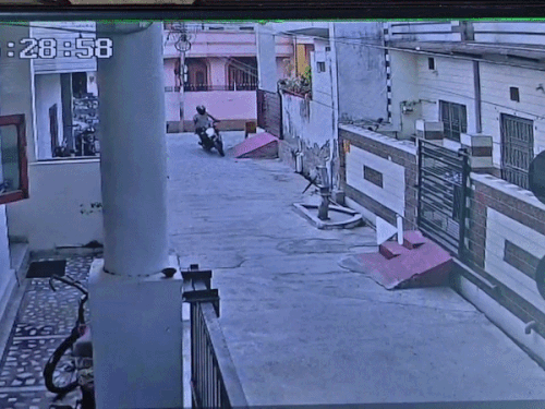 The bike-borne miscreant fled after snatching the chain from the neck of the 70-year-old elderly woman.