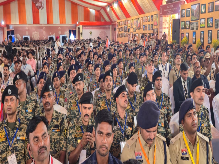 अमित शाह जगदलपुर के आसना में स्थित बादल अकादमी पहुंचे थे।