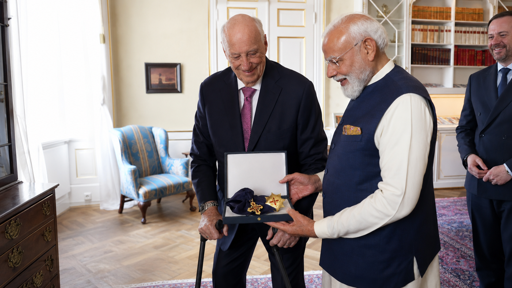 नॉर्वे के राजा ने पीएम मोदी को अपने यहां का सर्वोच्च सम्मान दिया।