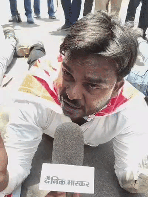 या सरकारमध्ये जेवढे मागासवर्गीय आणि दलित मंत्री आहेत. आमची व्यथा ऐकायला कोणीही तयार नाही.