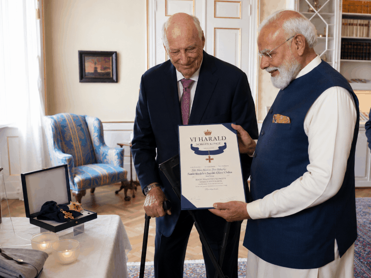 नॉर्वे के राजा हेराल्ड पंचम ने राजधानी ओस्लो में पीएम मोदी को सर्वोच्च सम्मान से सम्मानित किया। - Dainik Bhaskar