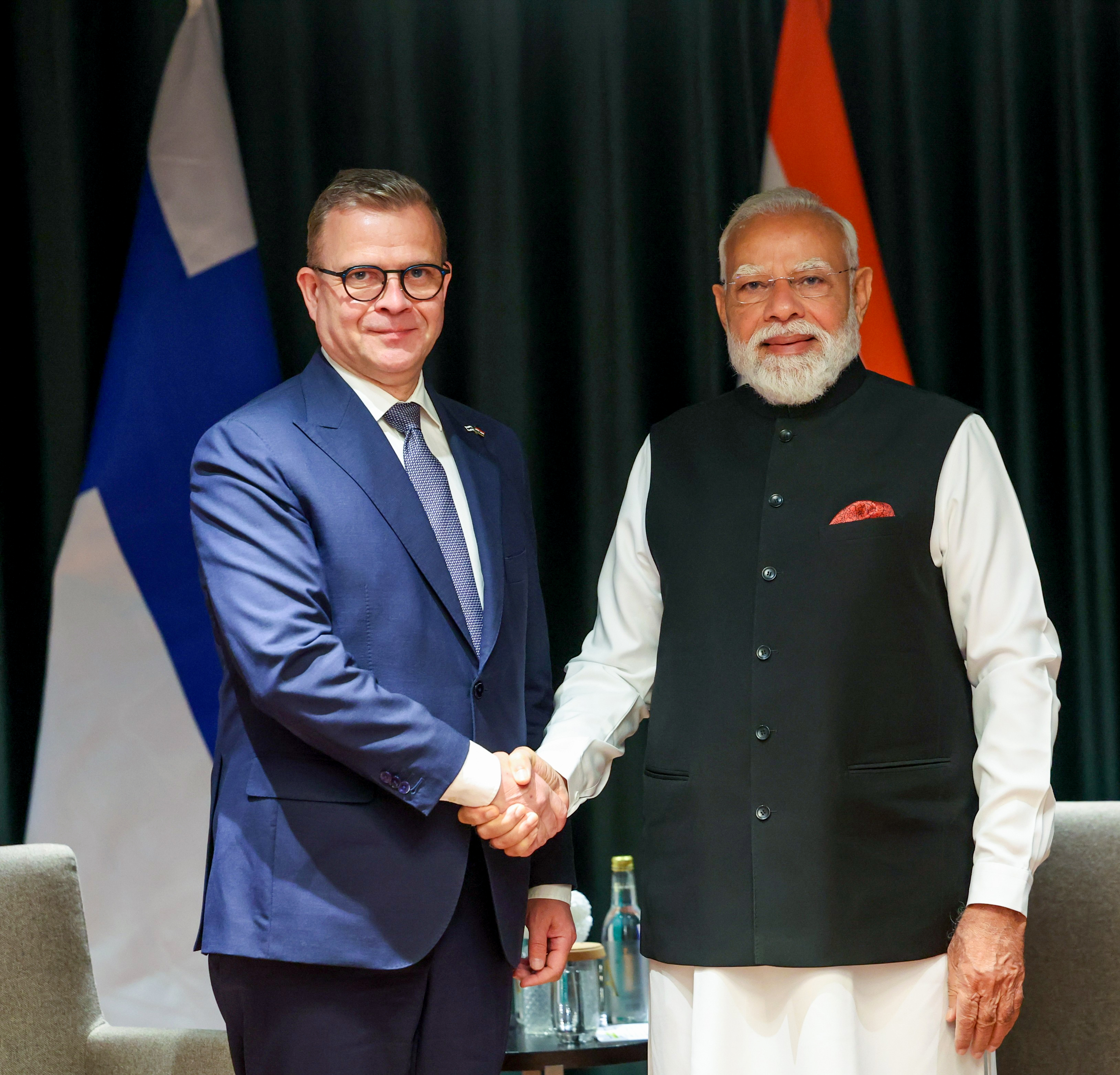 पीएम मोदी ने मंगलवार को ओस्लो में फिनलैंड के प्रधानमंत्री पेट्टेरी ओर्पो से मुलाकात की।