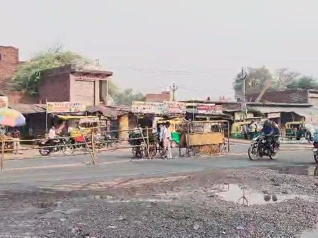 Dholpur NH44 Broken Divider Accident Risk | Traffic Hindrance