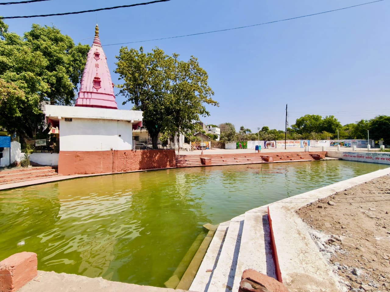 Earlier, the Gangaur Ghat of Barwaha is full of dirt, now it is full of ...