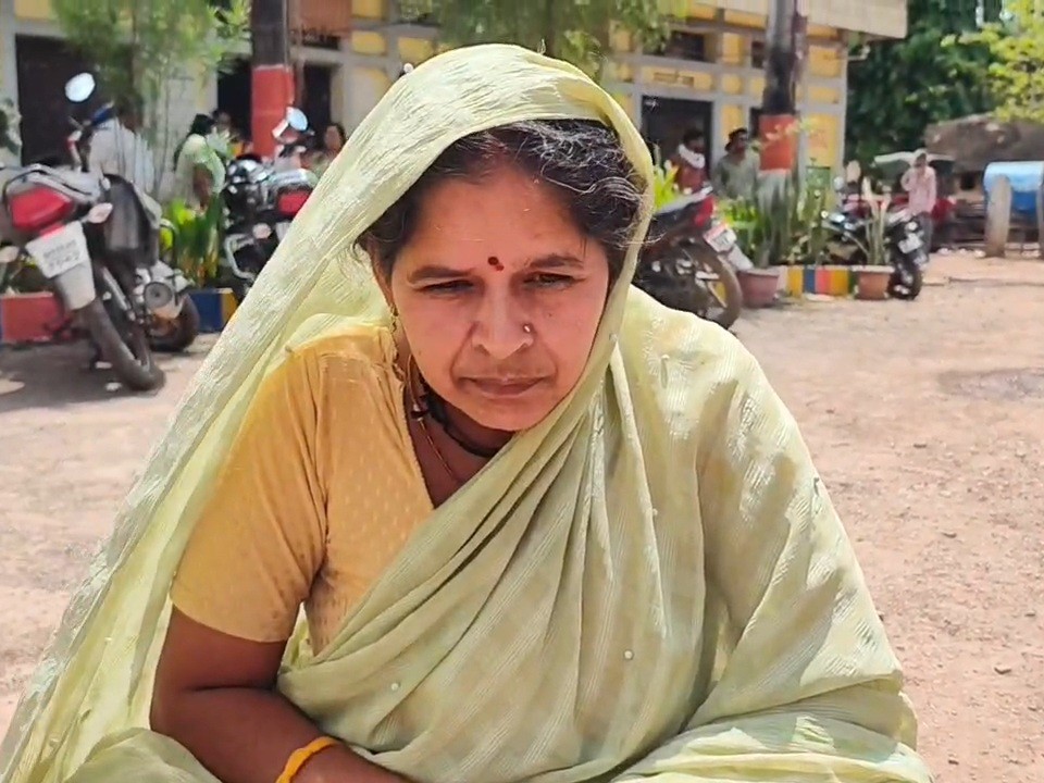 Damoh Woman Tries Self-Immolation at Municipal Office Over Sasur ...