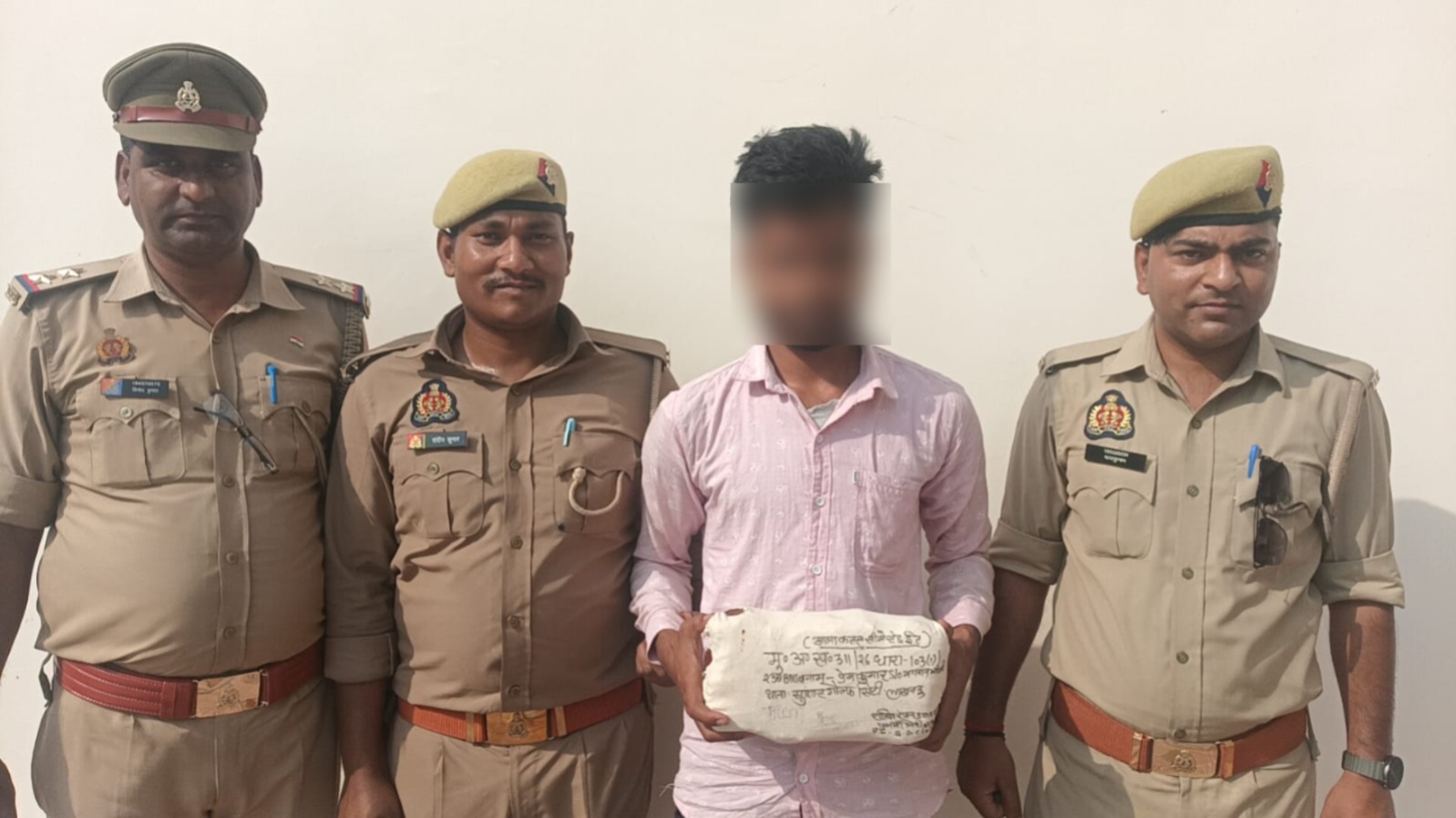 पुलिस ने आरोपी बॉयफ्रेंड को गिरफ्तार कर लिया है।