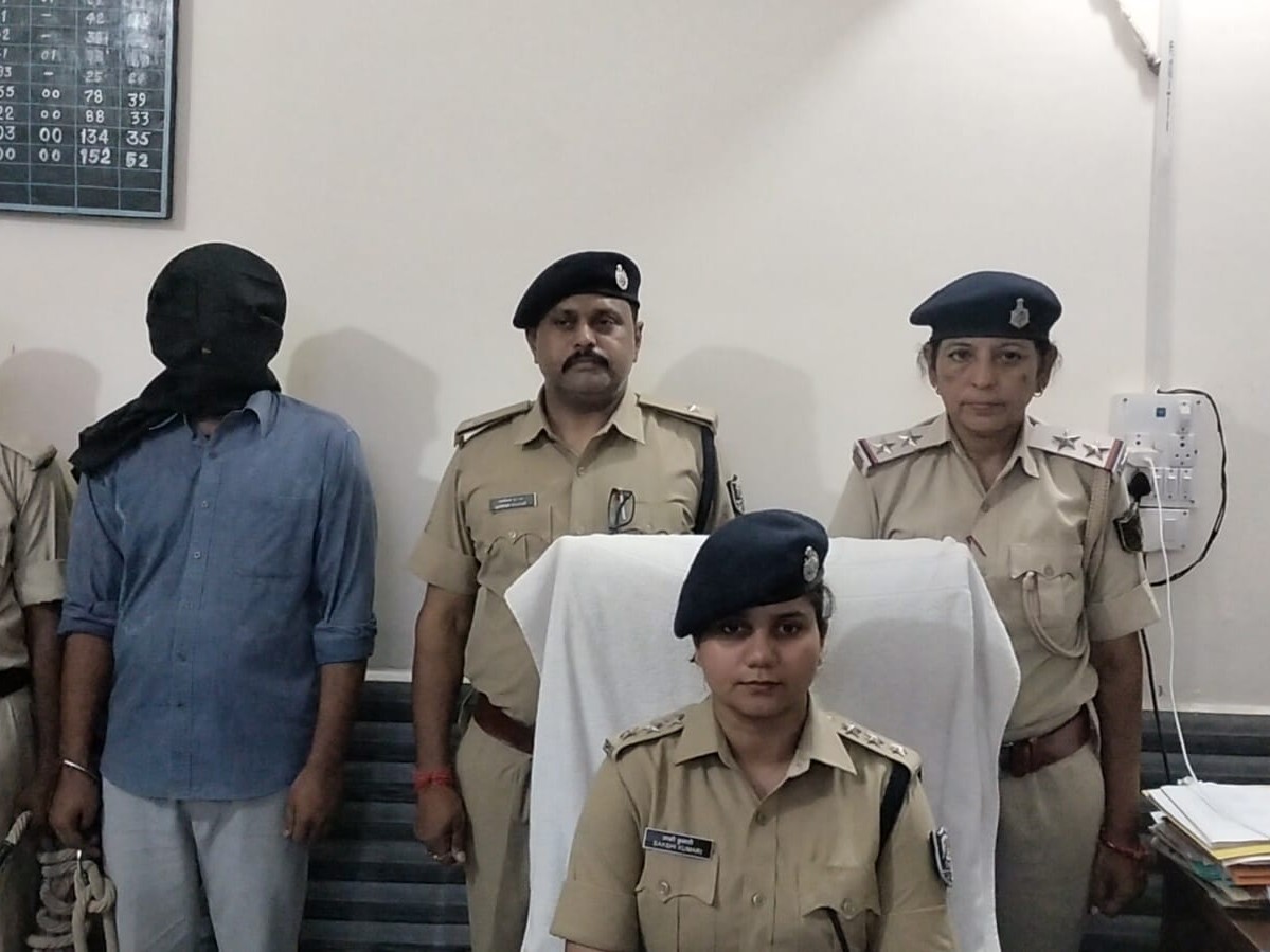 Gogri Police Arrest Criminal With Desi Khatta, Cartridge | Khagaria