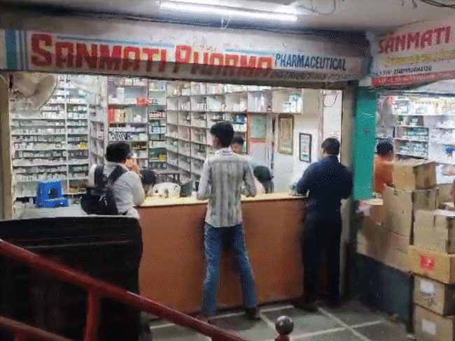 One day before the shutdown in Bhopal, there was a rush of customers at medical stores and wholesale drug shops.