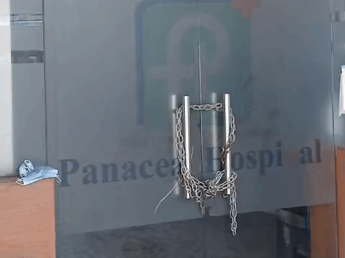अस्पताल की आपातकालीन सेवाएं सील कर दी गईं।
