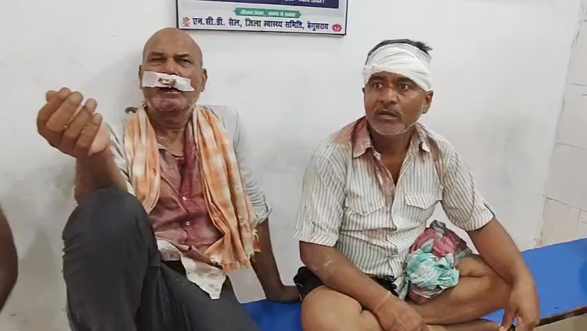 सदर अस्पताल में घायल।