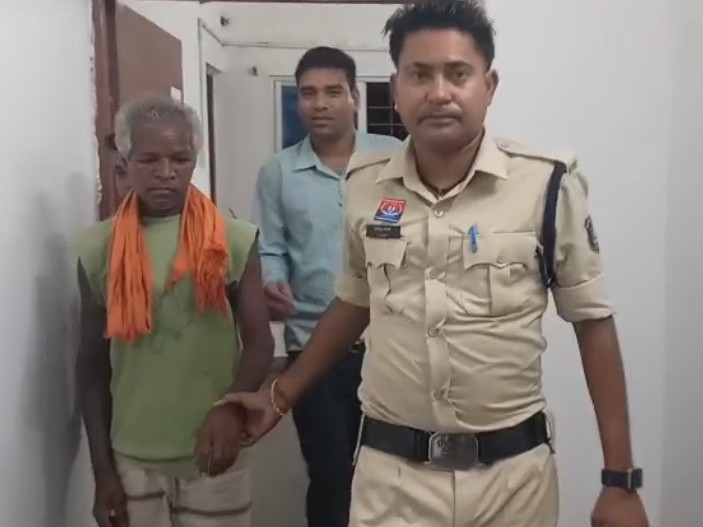 आरोपी को पुलिस ने गिरफ्तार कर लिया है। - Dainik Bhaskar