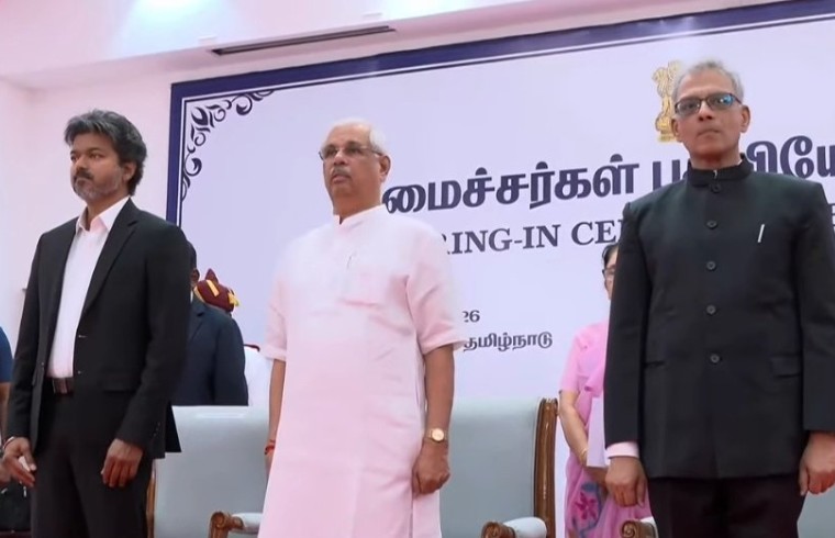 तमिलनाडु में परंपरा के मुताबिक सरकारी कार्यक्रमों में ‘तमिल थाई वाझ्थु’ पहले बजाया जाता रहा है। अब क्रम बदल गया है।