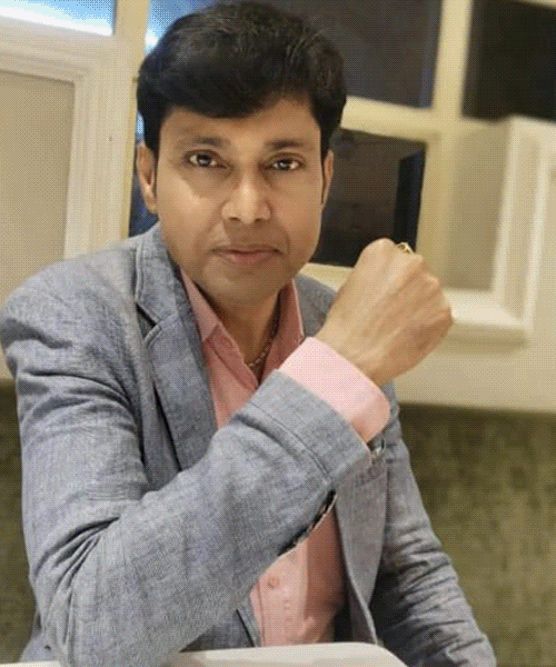 हेमंत ने अपनी पहचान छिपाने के लिए नाम बदल लिया था।