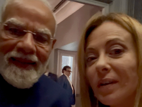 मोदी ने इटली की पीएम जॉर्जिया मेलोनी को मेलोडी टॉफी गिफ्ट की।