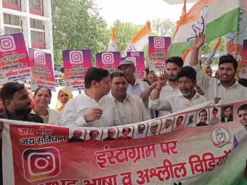 झज्जर में सोशल मीडिया पर अश्लीलता के खिलाफ प्रदर्शन:  सरकार से सख्त कार्रवाई की मांग, बढ़ती अश्लीलता और अभद्र सामग्री के विरोध – Jhajjar News