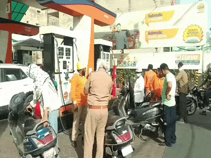 पंजाब में पेट्रोल-डीजल के पंप सूख रहे हैं। इसको लेकर मुख्य सचिव को पत्र लिखा गया है। - Dainik Bhaskar