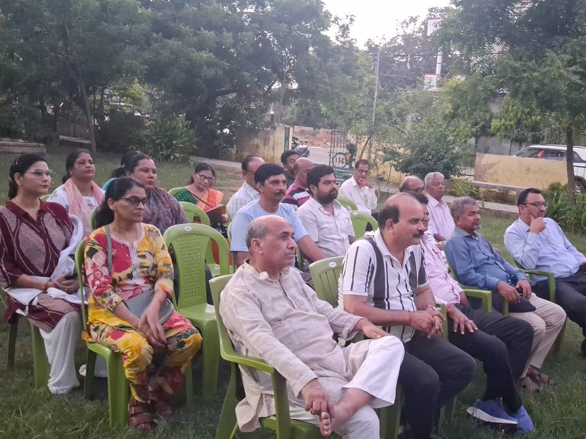 Lucknow: Sadguru Sharan Chandra 104th Birth Anniversary; Water ...