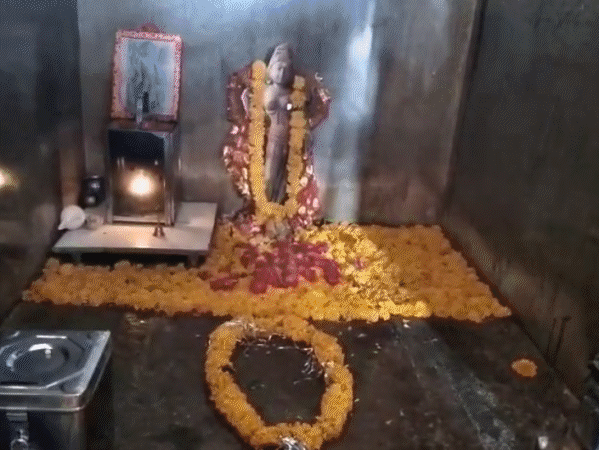 भोजशाला में धार्मिक आयोजन के मद्देनजर धार में पुलिस की कड़ी व्यवस्था है। - Dainik Bhaskar