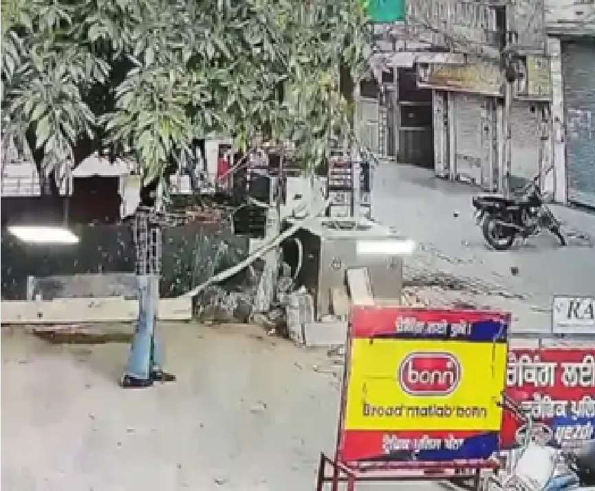 ढाबे पर फायरिंग करता युवक। फाइल फोटो