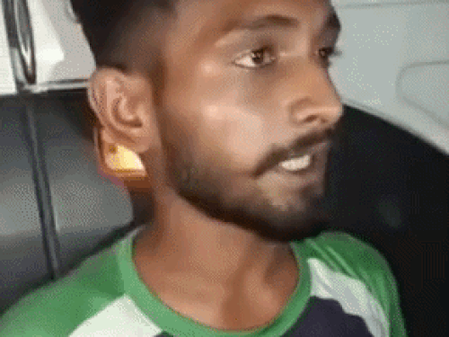कंटेनर चालक जानकारी देते हुए।