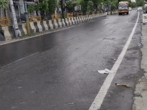 जालंधर में भी बारिस से तापमान में गिरावट दर्ज की गई।
