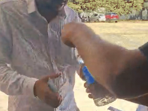 कड़ी चैकिंग के बीच होगी परीक्षा।