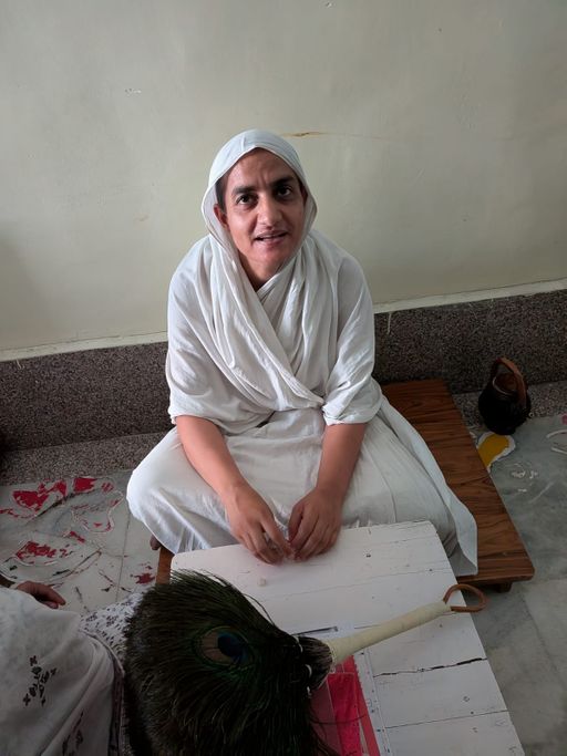 साध्वी श्रुति मति माता सागर की रहने वाली थीं। सतना से रीवा प्रवास पर थीं।